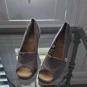 Women's Peep Toe Wedge Shoes - Gray